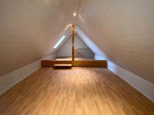 2 Wohnh�user (Neubau und Fachwerkhaus) in Heuchelheim-OT mit gro�em Grundst�ck