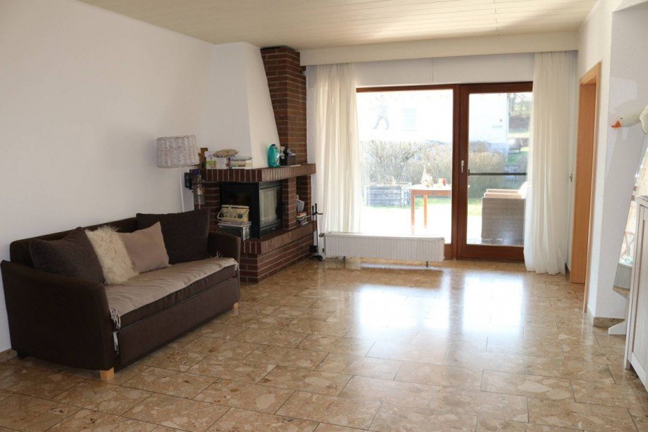  Einfamilienhaus Langg�ns