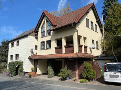  Staufenberg Zweifamilienhaus Sch�nes Zweifamilienhaus in Staufenberg mit Doppelgarage