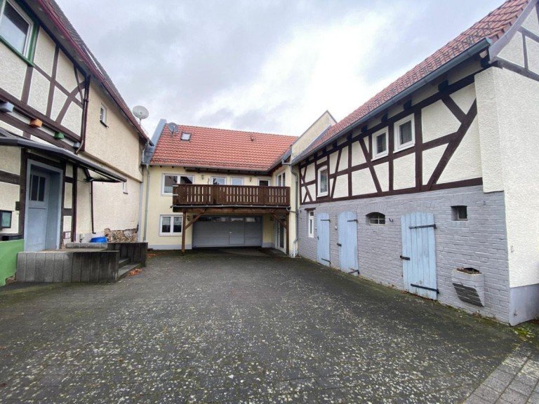  Heuchelheim Zweifamilienhaus 2 Wohnh�user (Neubau und Fachwerkhaus) in Heuchelheim-OT mit gro�em Grundst�ck