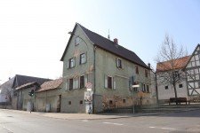 Hauptbild Historische Hofreite mit Stil in Butzbach-Kirch-G�ns mit Garten u. Nebengeb�uden / Scheune